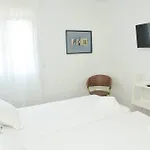 بيت ضيافة Maias House