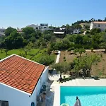 Maias House بيت ضيافة 3*