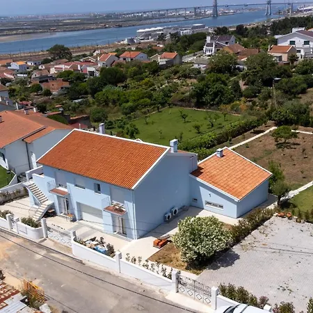 Maias House Πανσιόν 3*