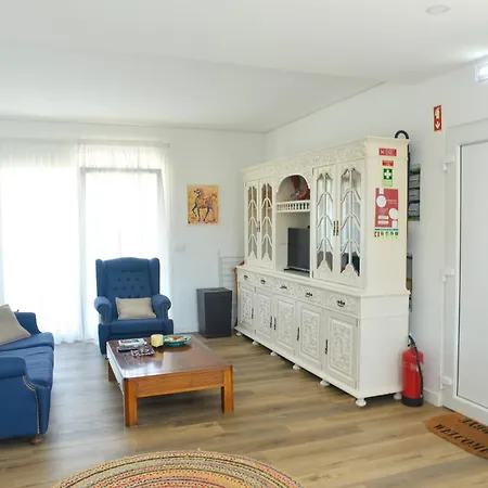 בית הארחה Maias House 3*