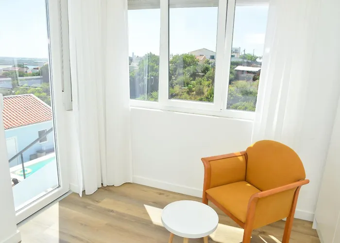 Maias House Гостевой дом Фигейра-да-Фош