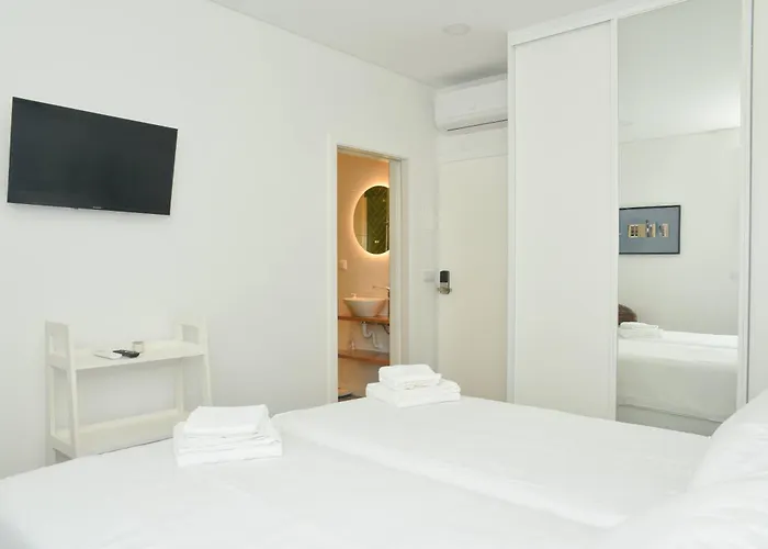 Гостевой дом Maias House Фигейра-да-Фош