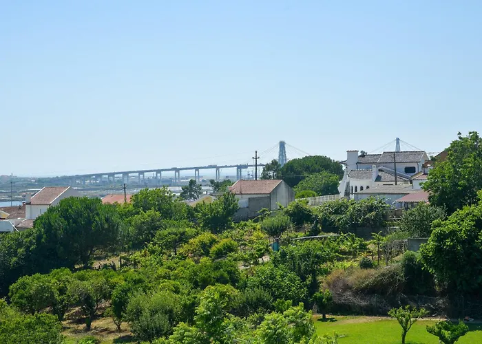 Maias House Гостевой дом 3*