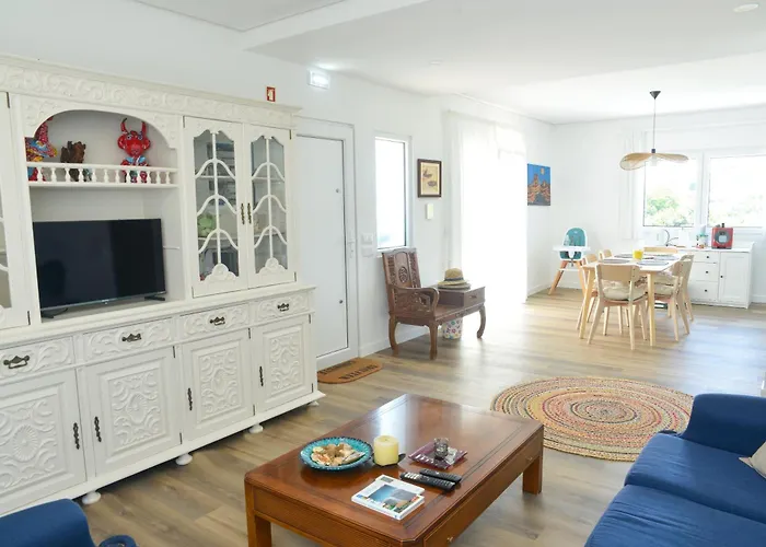 Maias House Гостевой дом 3*